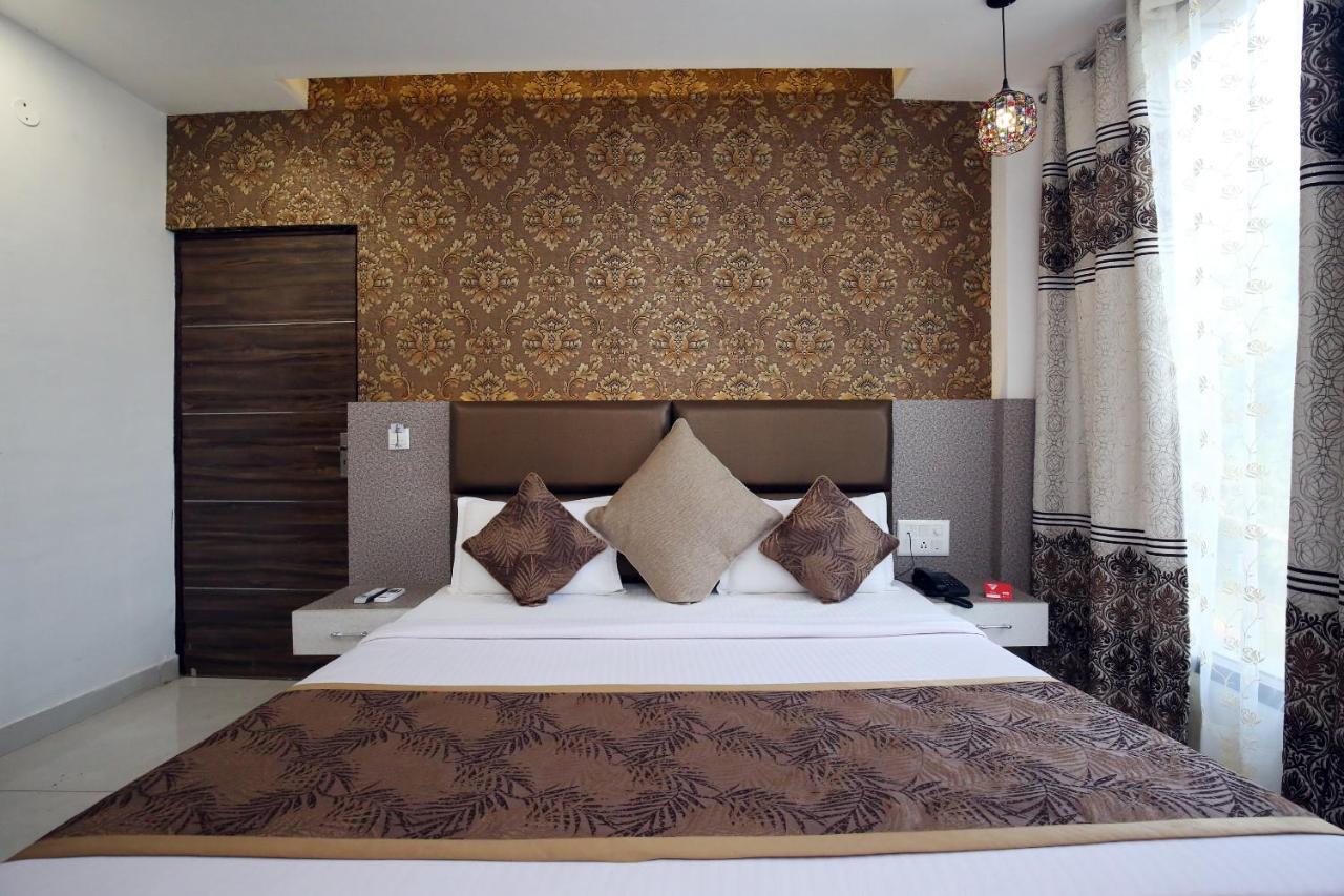 Oyo 9732 Amar Motel Nayagaon Ngoại thất bức ảnh
