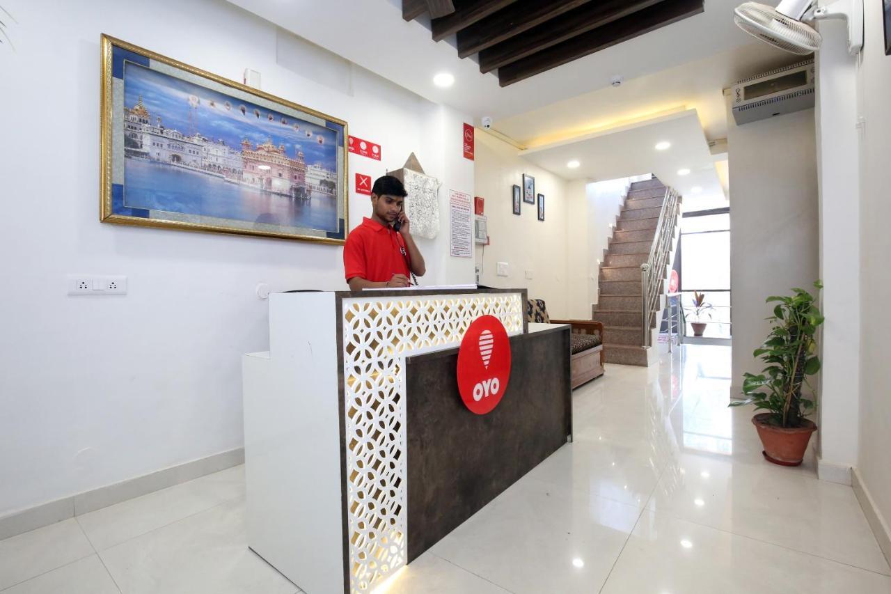 Oyo 9732 Amar Motel Nayagaon Ngoại thất bức ảnh